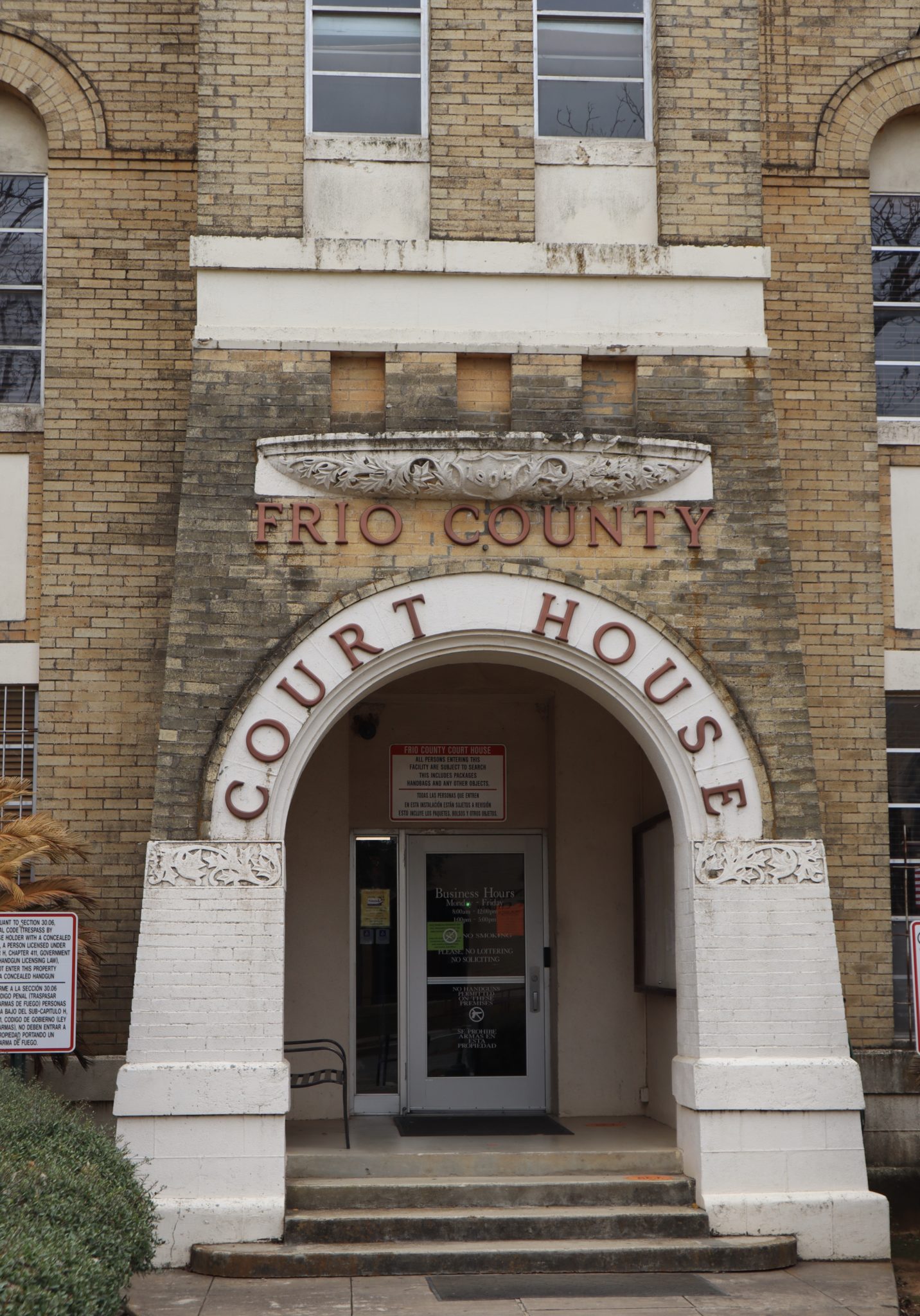 Frio County Courthouse (Pearsall) Trey Wilson Real Estate Attorney