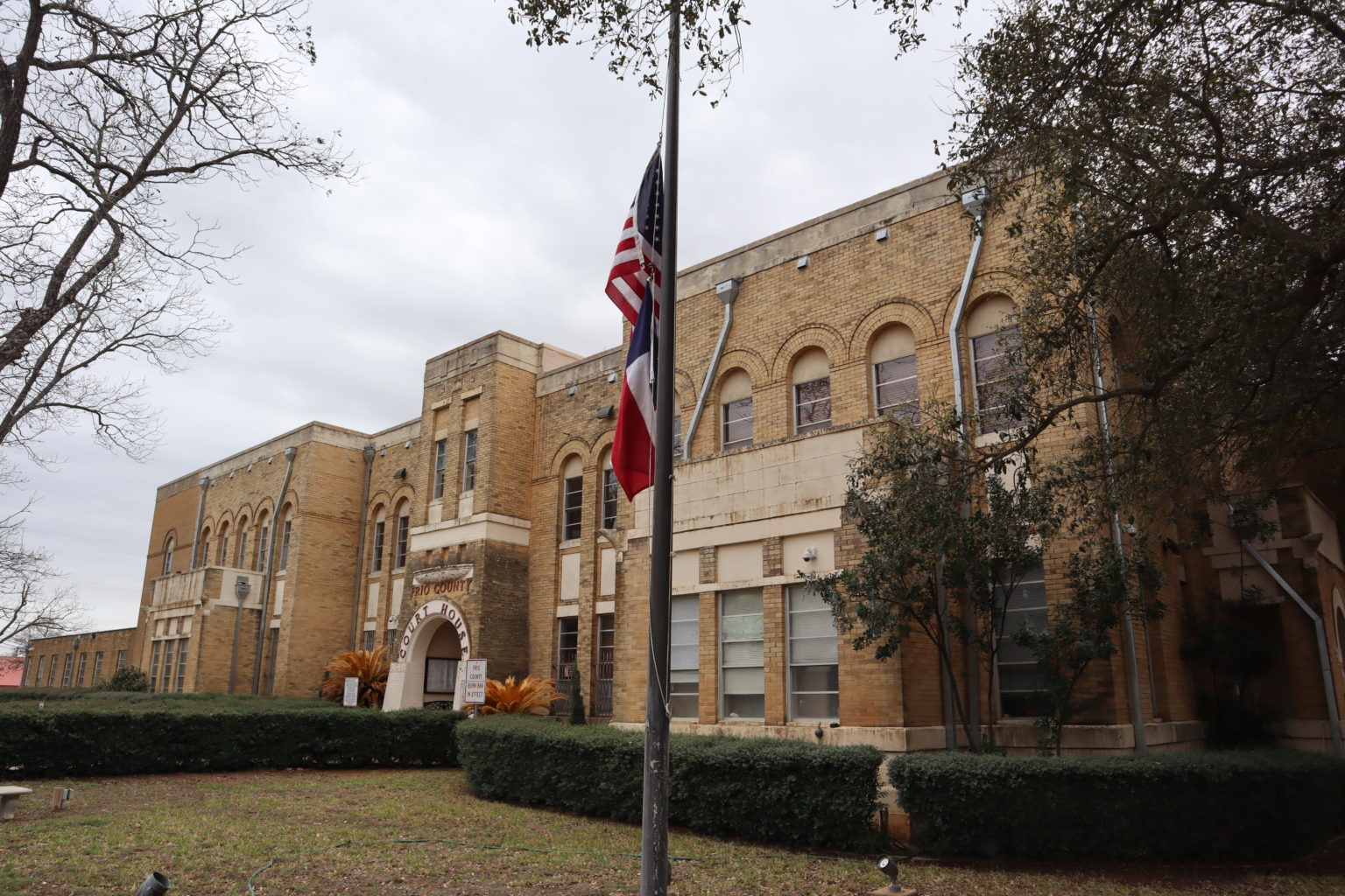 Frio County Courthouse (Pearsall) Trey Wilson Real Estate Attorney
