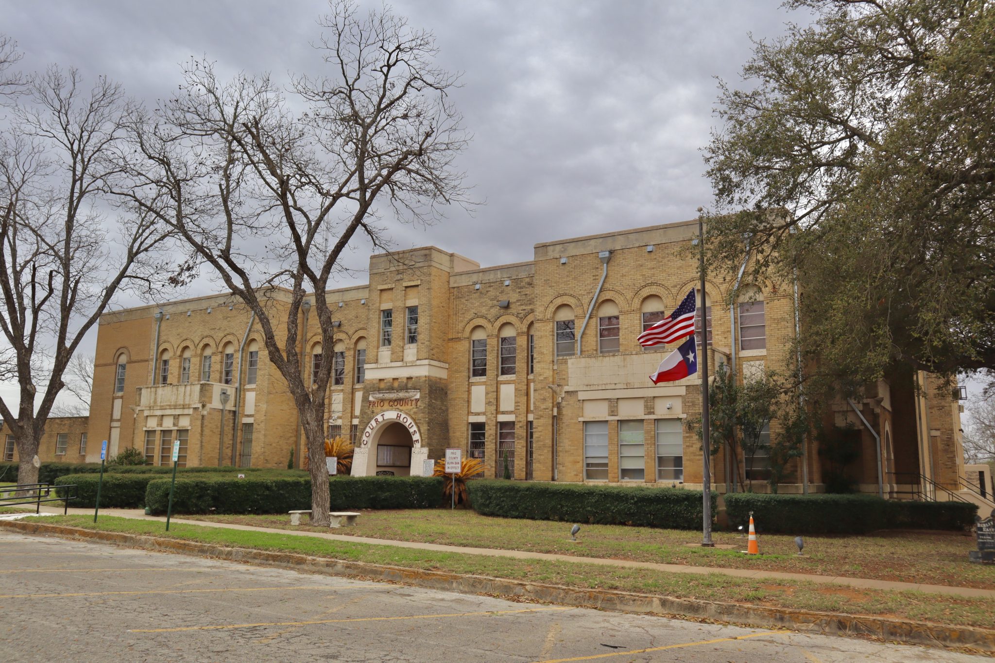 Frio County Courthouse (Pearsall) Trey Wilson Real Estate Attorney