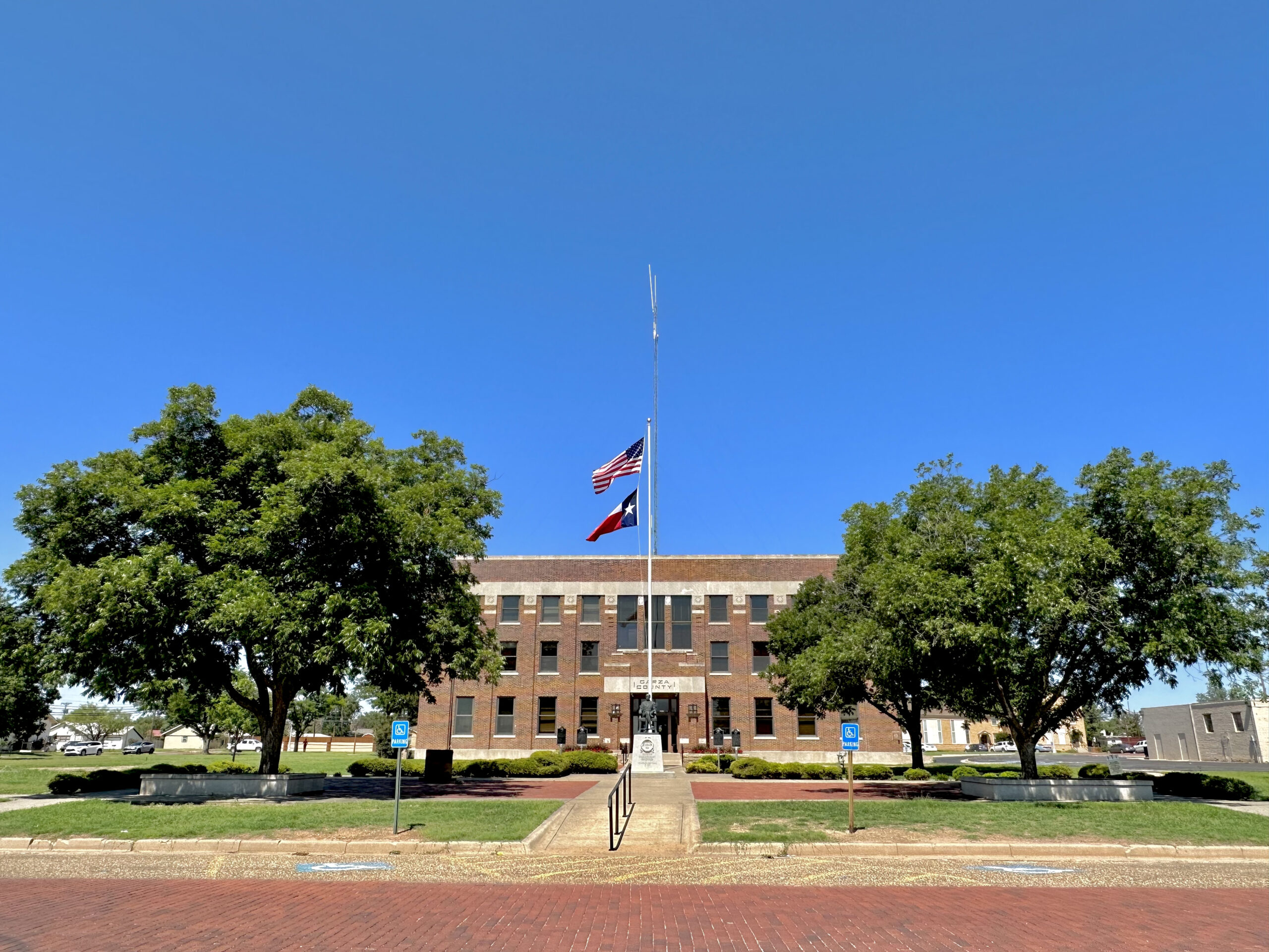 Garza County Courthouse (Post)