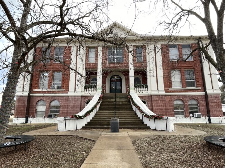 Sabine County Courthouse (Hemphill)