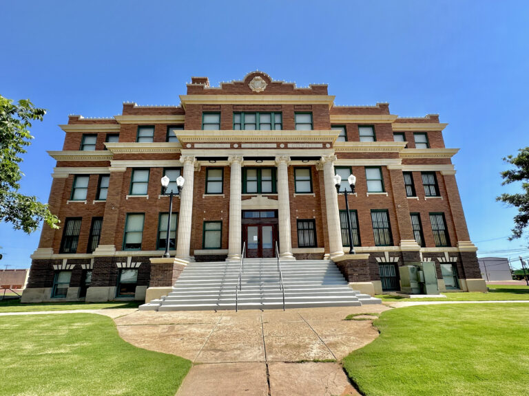 Lynn County Courthouse (Tahoka)
