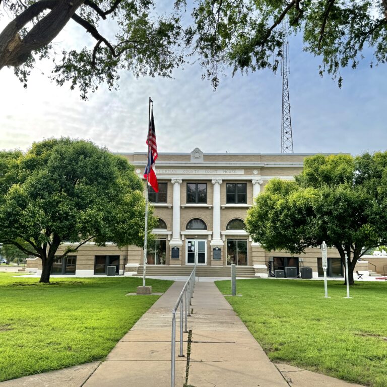 Sherman County Courthouse (Stratford)